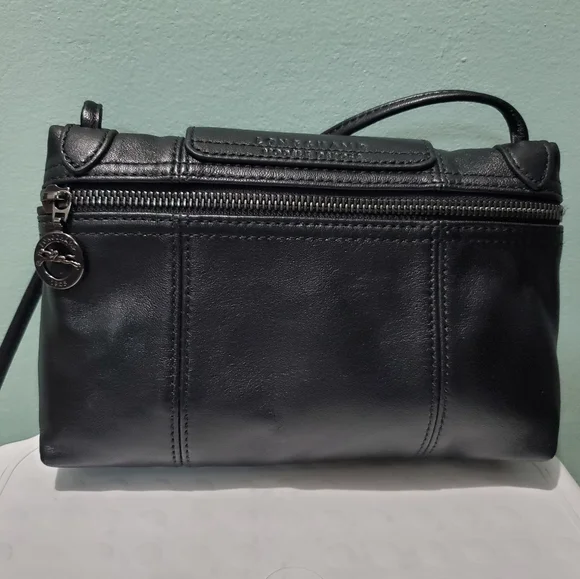 NEW LONGCHAMP Le Pliage Cuir Black Adjustable Strap Gunmetal Crossbody Bag - Picture 5 of 10